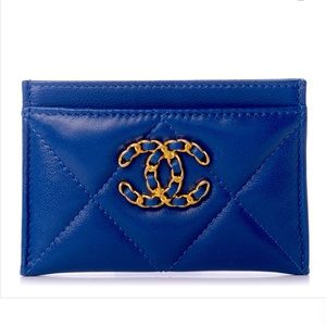 CHANEL 19 Shiny Goatskin Quilted Card Holder Blue